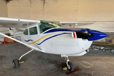 Cessna 182 FR D EGTG